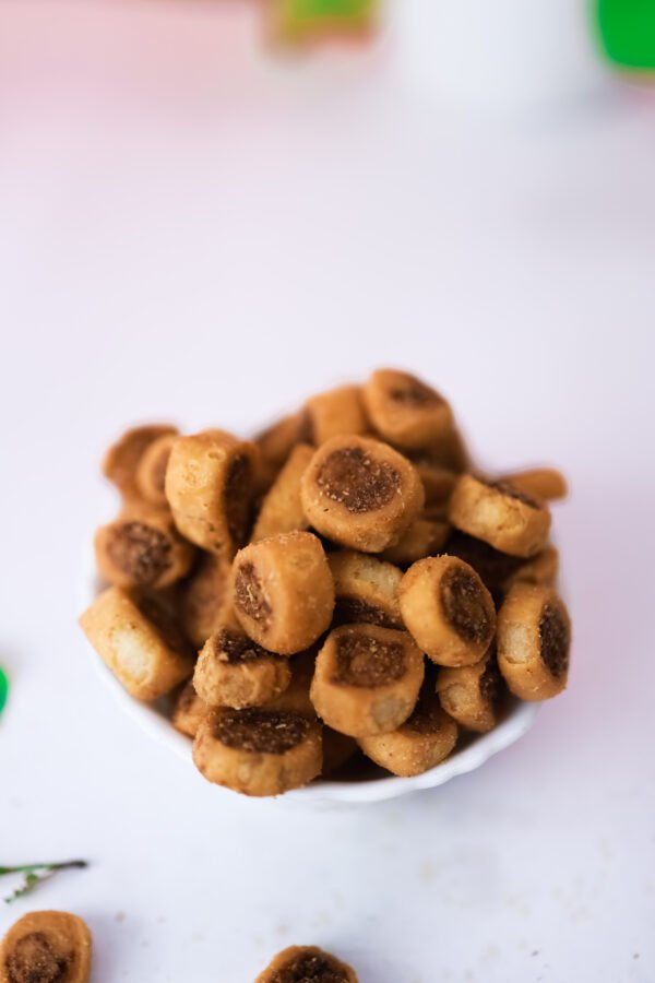 Bhakarvadi: Spicy Spiral Snack 🌶️(200 Gm) - Image 4